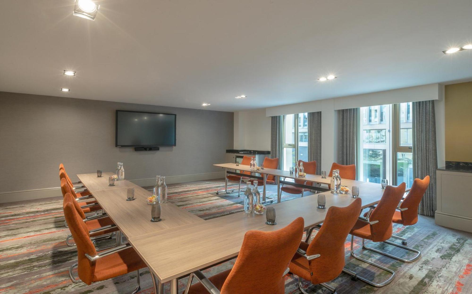 Clayton Hotel Cambridge Екстериор снимка