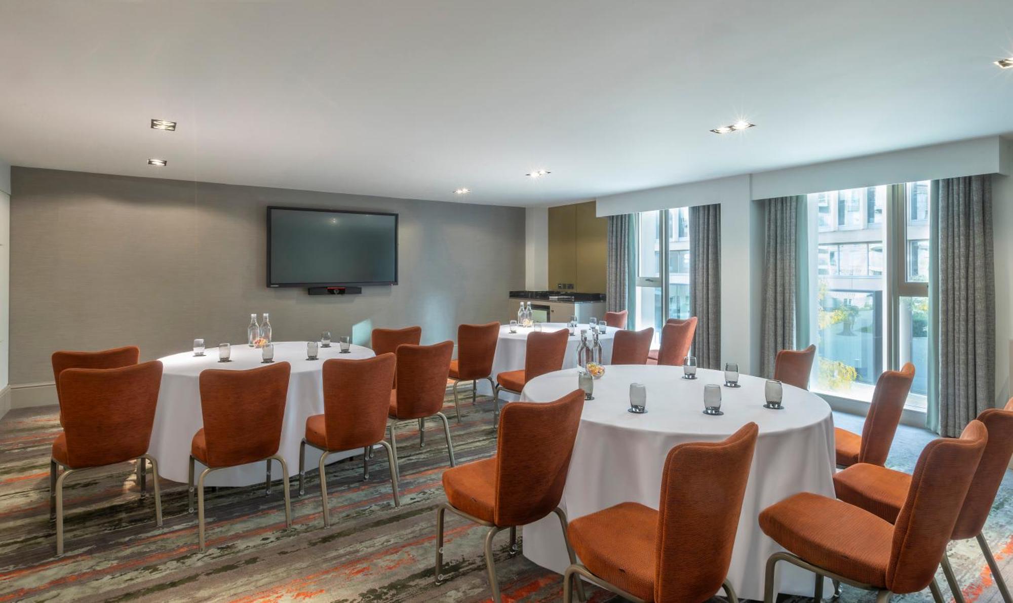 Clayton Hotel Cambridge Екстериор снимка