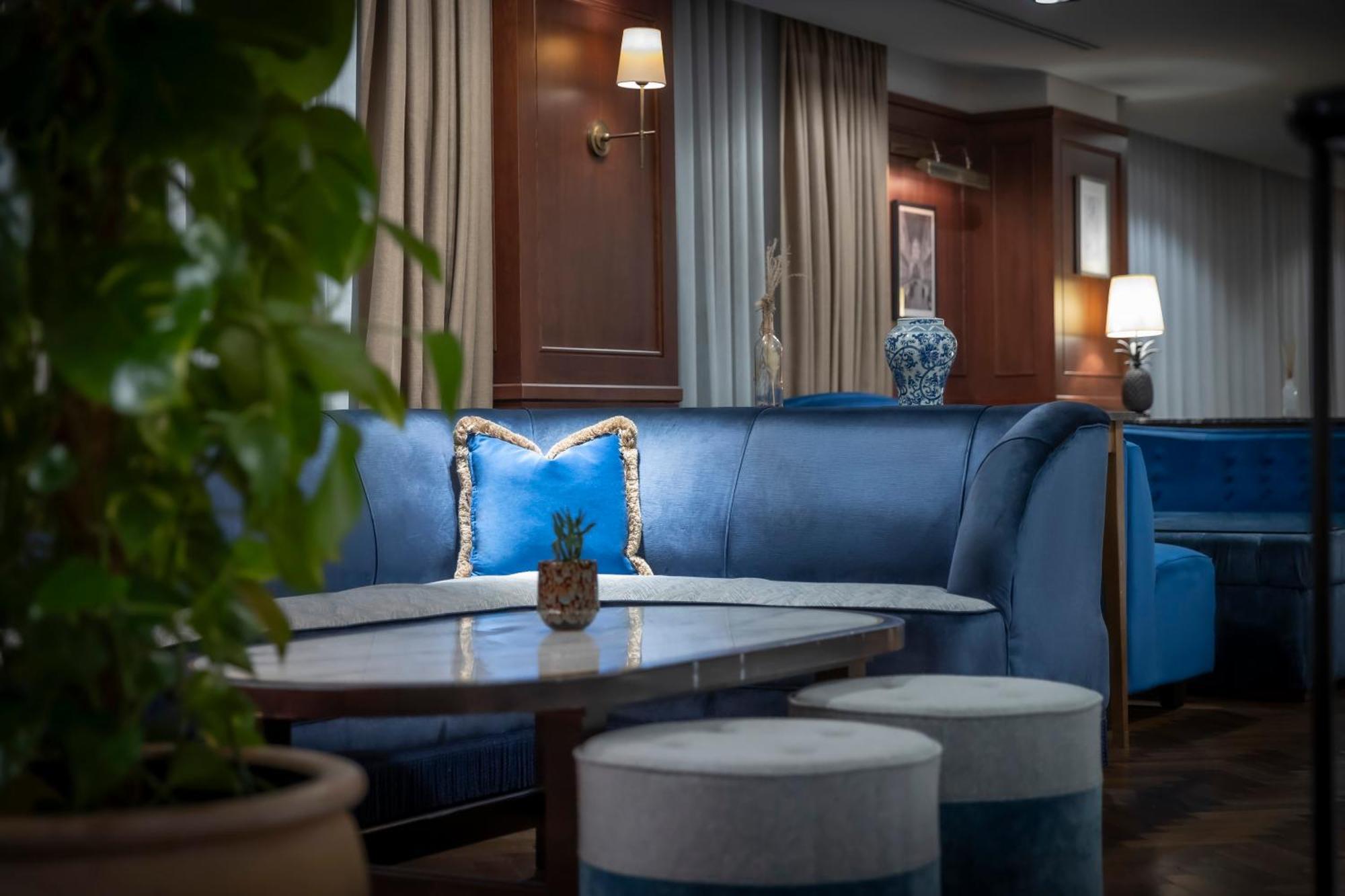Clayton Hotel Cambridge Екстериор снимка