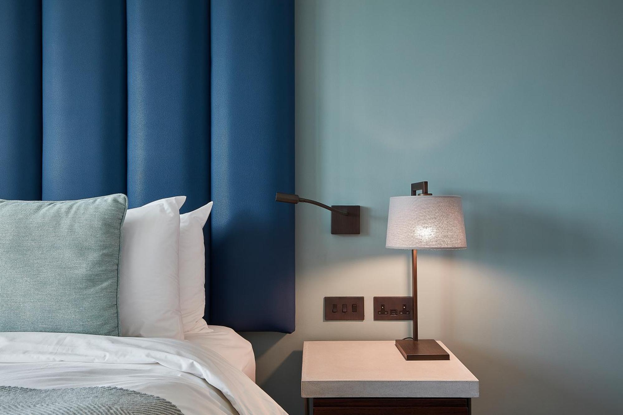 Clayton Hotel Cambridge Екстериор снимка